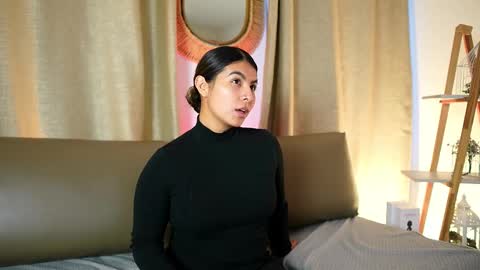 Snapshot of shelleymorell chatting on 11/26/25, 12:17 Transmission schedule Monday - Friday 715 am to 200 pm time Colombia online show from 11/26/25, 12:17