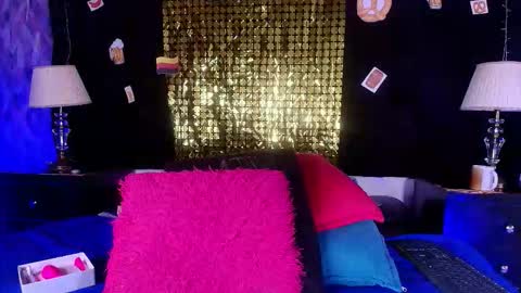 Shelsy online show from 09/18/25, 11:56