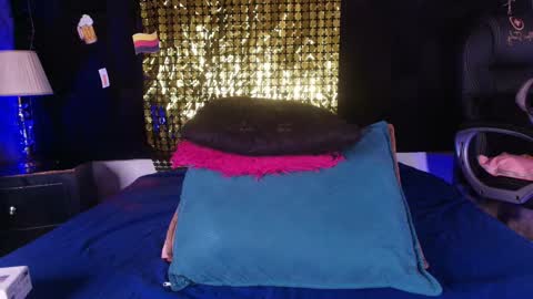 Shelsy online show from 09/22/25, 11:56