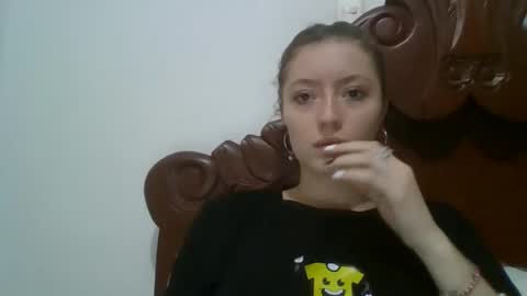 shelsyzevee_ online show from 12/05/25, 01:47