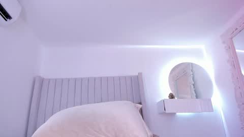 shelynna_azzul online show from 12/11/24, 11:54