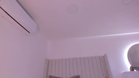 shelynna_azzul online show from 12/29/24, 09:41