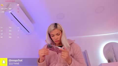 Snapshot of shelynna_azzul chatting on 10/04/25, 08:18 shelynna_azzul online show from 10/04/25, 08:18
