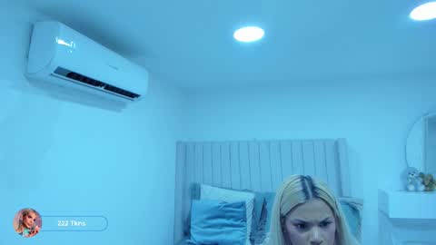 shelynna_azzul online show from 02/03/26, 02:53