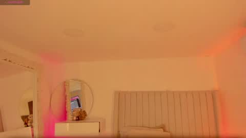 shelynna_azzul online show from 05/05/26, 11:29
