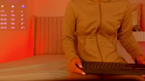 shelynna_azzul online show from 05/13/26, 11:51