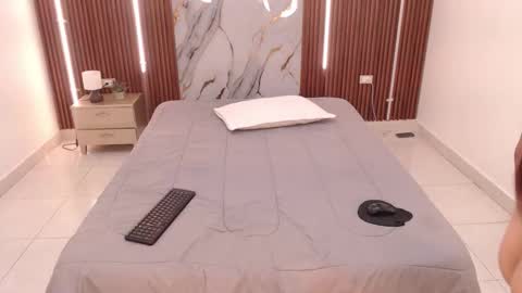 shena_nomy1 online show from 11/25/25, 08:09