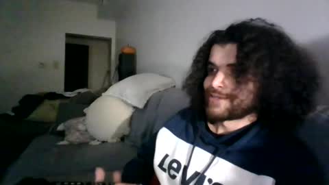 Snapshot of shenanig00n chatting on 12/04/25, 04:00 dl shenanigoon online show from 12/04/25, 04:00