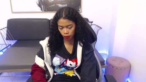 Shenna online show from 12/03/24, 01:21