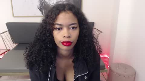Shenna online show from 12/06/24, 01:22