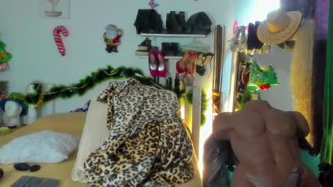 shera hade online show from 12/08/24, 01:47