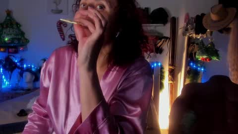 shera hade online show from 12/12/24, 05:31