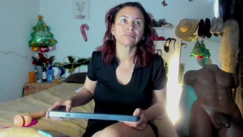 shera hade online show from 12/29/24, 12:23