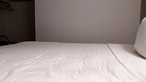 Snapshot of sherbearxrayghost chatting on 11/04/25, 01:05 sherbearxrayghost online show from 11/04/25, 01:05