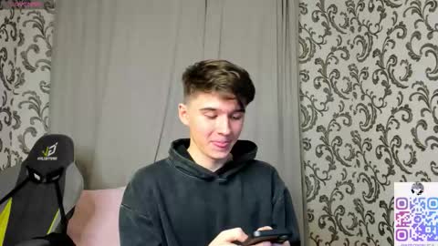 Max online show from 09/11/25, 04:29