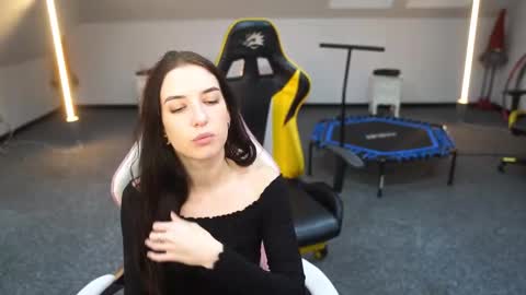 Snapshot of sheryl_elegance chatting on 09/19/25, 02:29 Sheryl online show from 09/19/25, 02:29