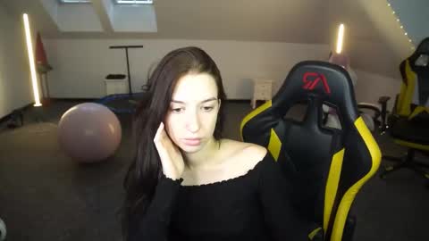 Snapshot of sheryl_elegance chatting on 10/10/25, 10:14 Sheryl online show from 10/10/25, 10:14