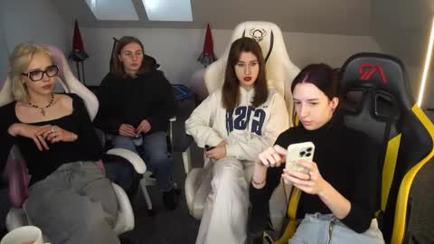 Snapshot of sheryl_elegance chatting on 10/14/25, 10:38 Sheryl online show from 10/14/25, 10:38