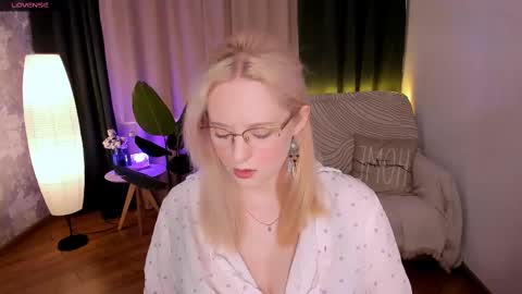 Hello guys my name is Aemilia online show from 02/16/25, 08:54