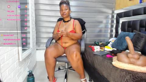 Snapshot of sheyla__ebony chatting on 03/08/26, 12:41 sheyla__ebony online show from 03/08/26, 12:41