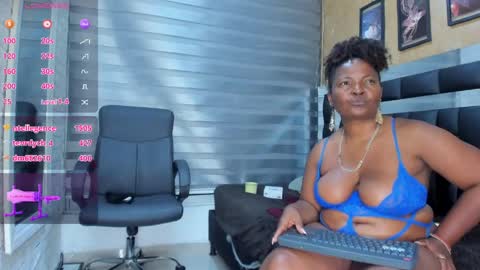 Snapshot of sheyla__ebony chatting on 04/29/26, 12:16 sheyla__ebony online show from 04/29/26, 12:16
