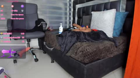 Snapshot of sheyla__ebony chatting on 05/01/26, 10:53 sheyla__ebony online show from 05/01/26, 10:53