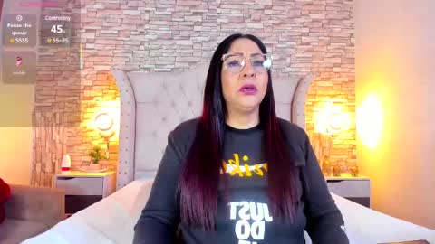 Keyla online show from 03/11/25, 12:17