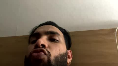 Snapshot of shida109 chatting on 12/17/25, 06:14 shida109 online show from 12/17/25, 06:14