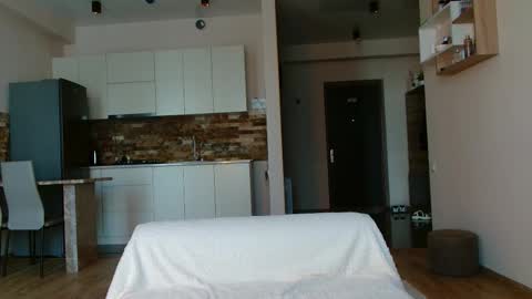 ShineChanel online show from 10/27/25, 06:06