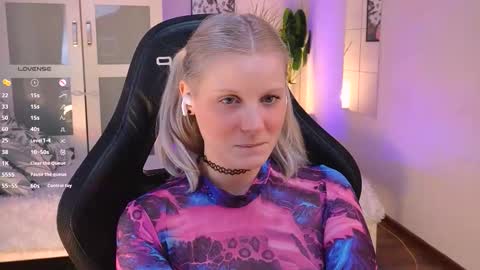 help me reach my first 25 thumbs up online show from 11/26/25, 09:38