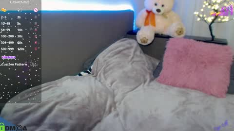 Snapshot of shinelikea_diamond chatting on 01/17/25, 06:02 Alexis online show from 01/17/25, 06:02