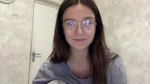 Jesica online show from 11/26/25, 10:33