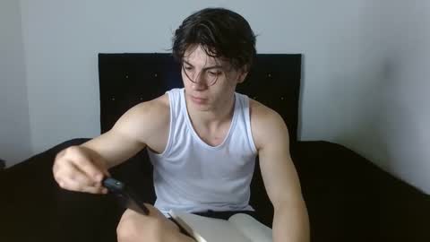 Snapshot of shinobi_grey chatting on 02/14/25, 03:47 .. shinobi .. online show from 02/14/25, 03:47