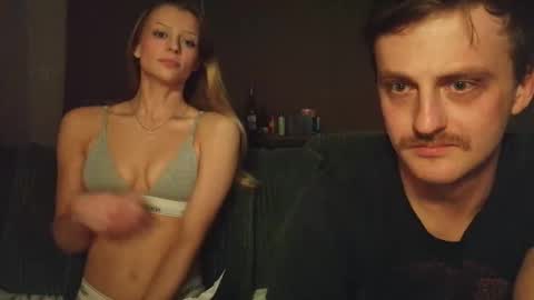 Snapshot of shinyandused chatting on 10/19/25, 05:08 shinyandused online show from 10/19/25, 05:08