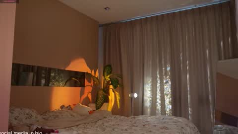 Melissa online show from 10/20/25, 02:56