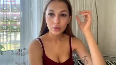 Snapshot of shirleepoma chatting on 06/19/26, 06:29 Joli online show from 06/19/26, 06:29