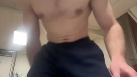 Snapshot of shirtlesshunk15 chatting on 03/13/26, 12:50 shirtlesshunk15 online show from 03/13/26, 12:50