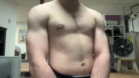 Snapshot of shirtlesshunk15 chatting on 04/19/26, 01:27 shirtlesshunk15 online show from 04/19/26, 01:27