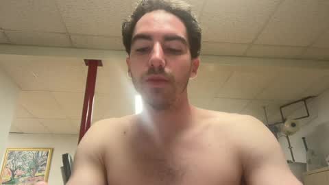 Snapshot of shirtlesshunk15 chatting on 06/06/26, 07:51 shirtlesshunk15 online show from 06/06/26, 07:51