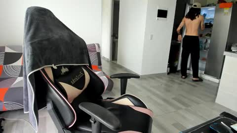 -- online show from 10/23/25, 02:38