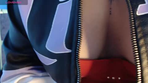 Snapshot of shizuka_wet chatting on 11/25/25, 03:50 Shizuka online show from 11/25/25, 03:50