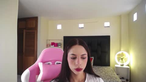 Snapshot of shkendall chatting on 11/05/25, 02:28 kendal online show from 11/05/25, 02:28