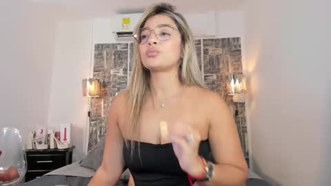 SHOFIA online show from 09/17/25, 05:14