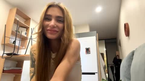 Snapshot of shondratresca chatting on 05/31/26, 07:15 Sky online show from 05/31/26, 07:15