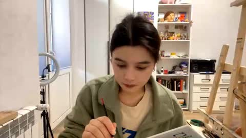 Snapshot of shontagrabowski chatting on 02/17/26, 12:23 Marie online show from 02/17/26, 12:23