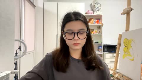 Snapshot of shontagrabowski chatting on 03/05/26, 12:23 Marie online show from 03/05/26, 12:23