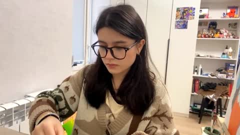 Snapshot of shontagrabowski chatting on 04/11/26, 12:09 Marie online show from 04/11/26, 12:09