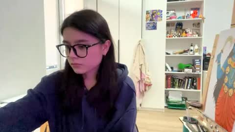 Snapshot of shontagrabowski chatting on 04/16/26, 12:39 Marie online show from 04/16/26, 12:39