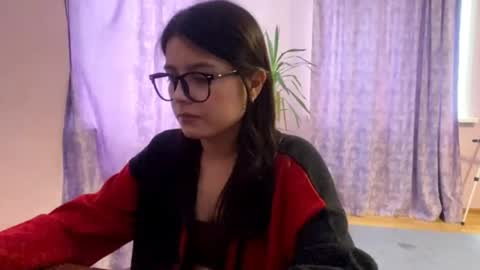 Snapshot of shontagrabowski chatting on 04/29/26, 01:48 Marie online show from 04/29/26, 01:48