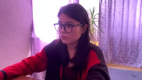 Snapshot of shontagrabowski chatting on 05/02/26, 01:16 Marie online show from 05/02/26, 01:16